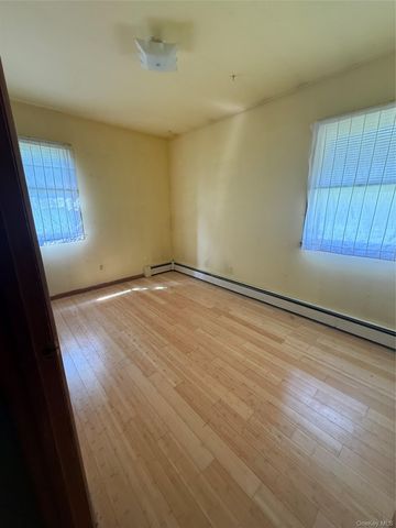 1506 State Route 32, Wallkill, NY 12589