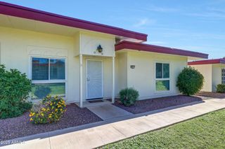 10020 W ROYAL OAK Road E, Sun City, AZ 85351