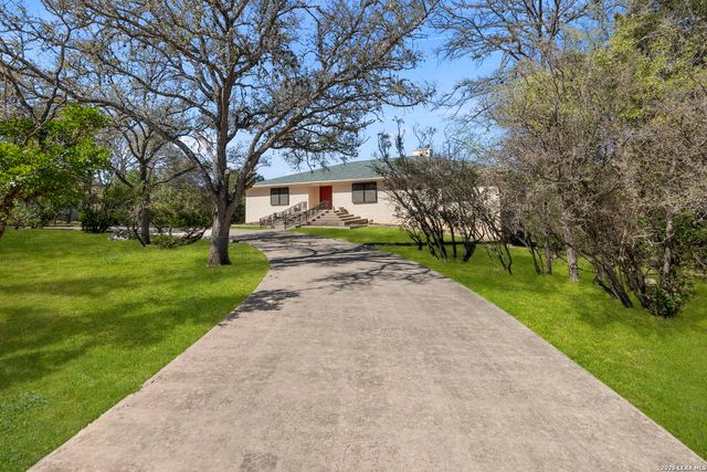 85 Mission, New Braunfels, TX 78130
