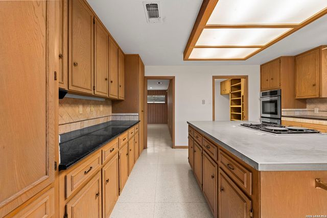 85 Mission, New Braunfels, TX 78130