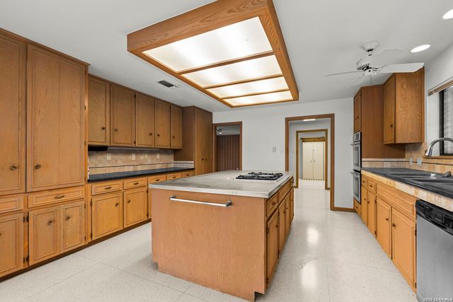 85 Mission, New Braunfels, TX 78130