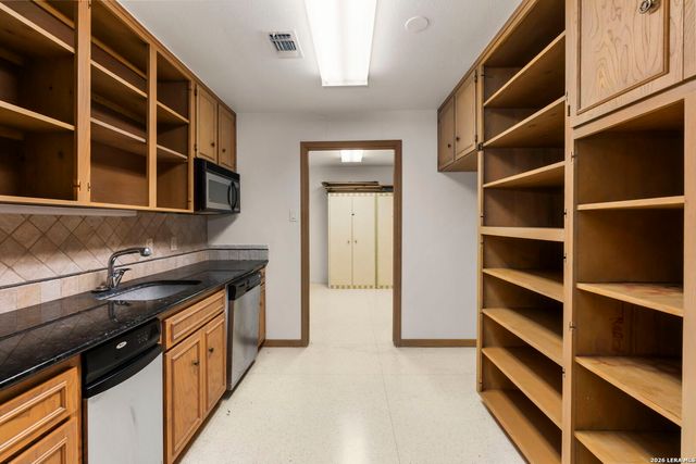 85 Mission, New Braunfels, TX 78130