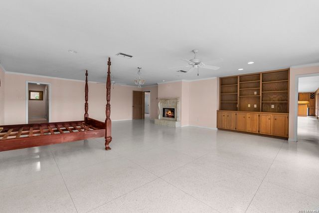 85 Mission, New Braunfels, TX 78130