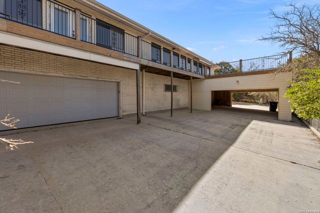 85 Mission, New Braunfels, TX 78130