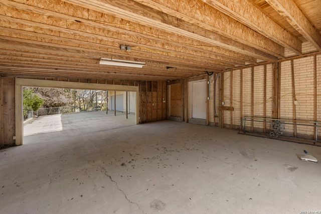 85 Mission, New Braunfels, TX 78130