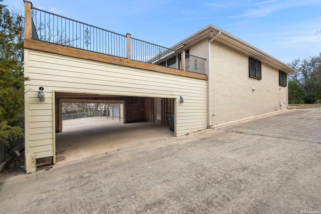 85 Mission, New Braunfels, TX 78130