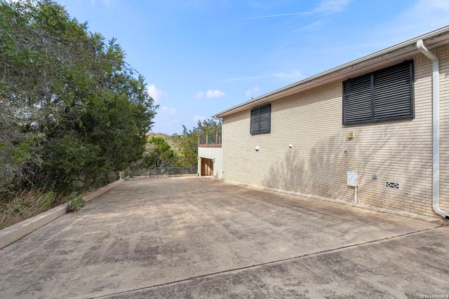 85 Mission, New Braunfels, TX 78130