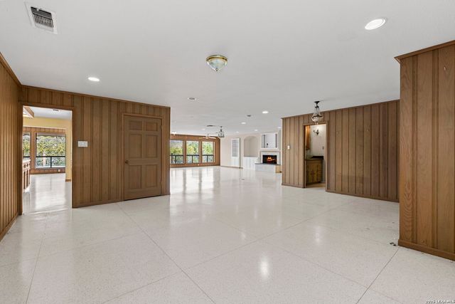 85 Mission, New Braunfels, TX 78130