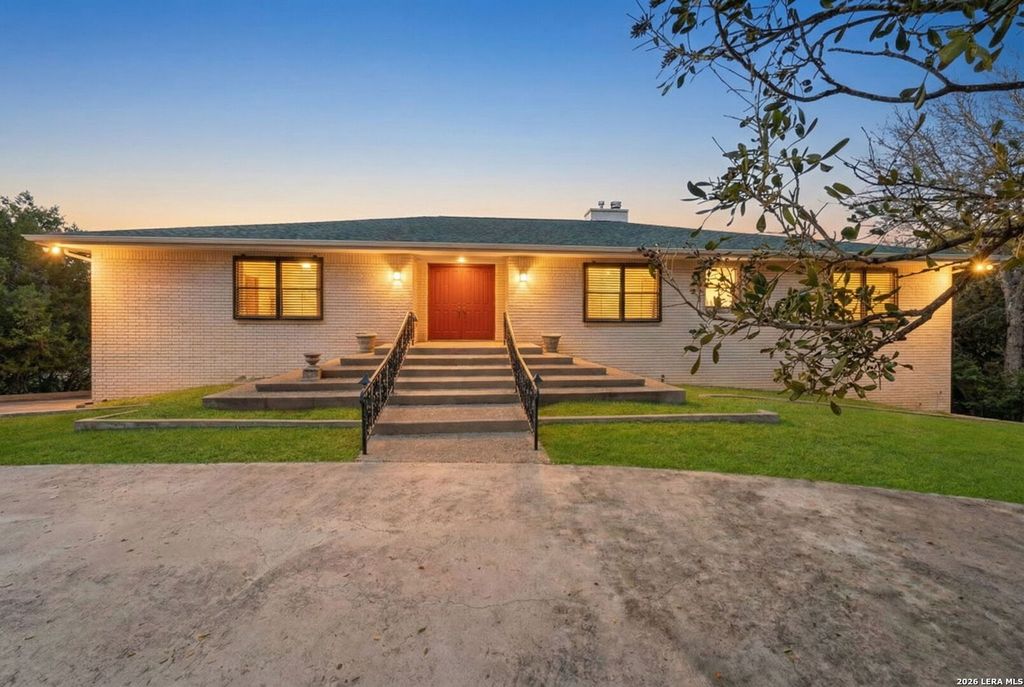 85 Mission, New Braunfels, TX 78130