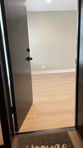 4835 Hull Street 1E, Skokie, IL 60077