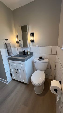 4835 Hull Street 1E, Skokie, IL 60077