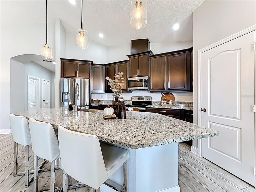 Image 5 of property listing at 270 RED POPPY COURT, Longwood, FL 32750