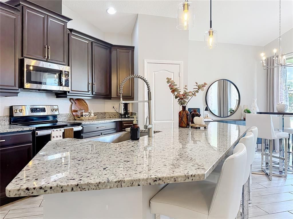 Image 8 of property listing at 270 RED POPPY COURT, Longwood, FL 32750