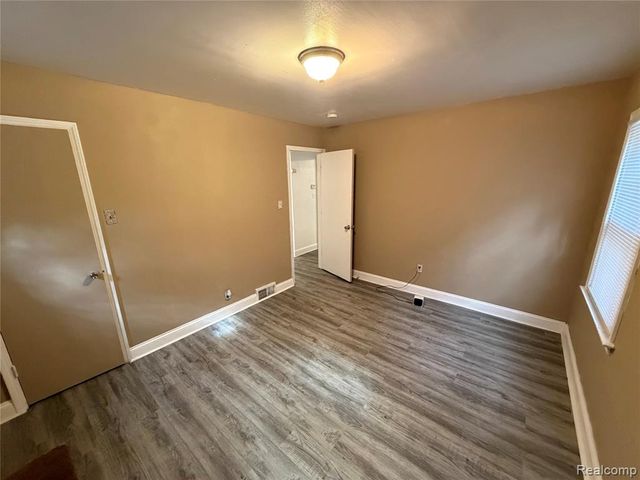 14333 Grandville Avenue, Detroit, MI 48223