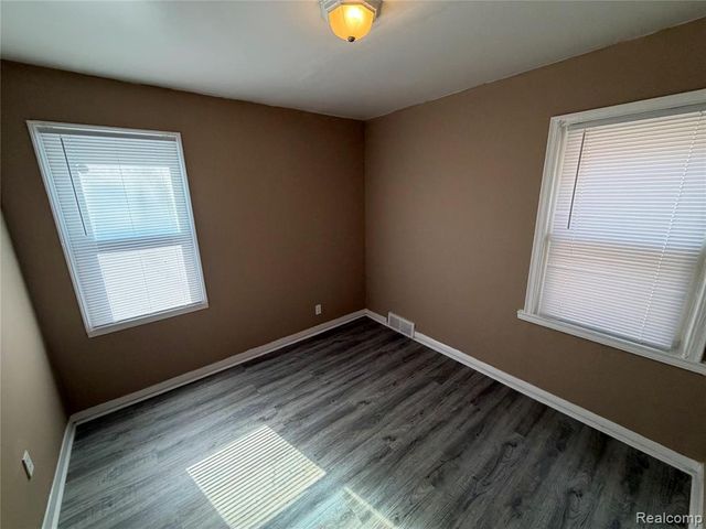 14333 Grandville Avenue, Detroit, MI 48223
