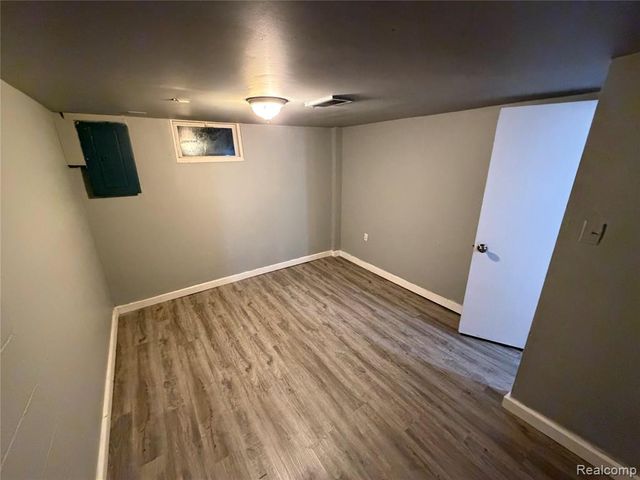 14333 Grandville Avenue, Detroit, MI 48223
