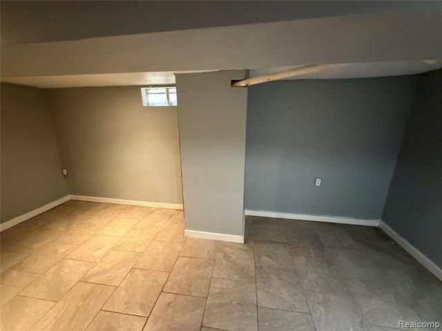 14333 Grandville Avenue, Detroit, MI 48223
