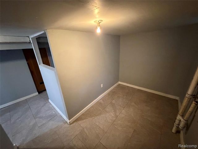 14333 Grandville Avenue, Detroit, MI 48223