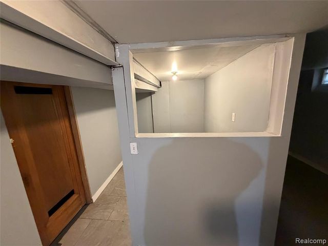 14333 Grandville Avenue, Detroit, MI 48223