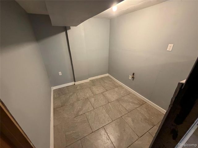 14333 Grandville Avenue, Detroit, MI 48223