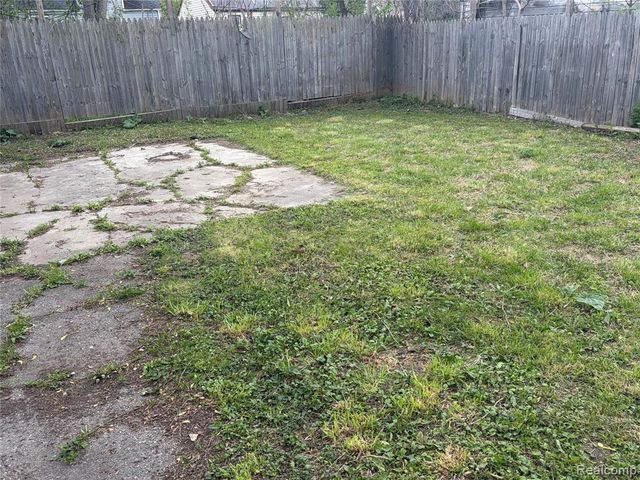 14333 Grandville Avenue, Detroit, MI 48223