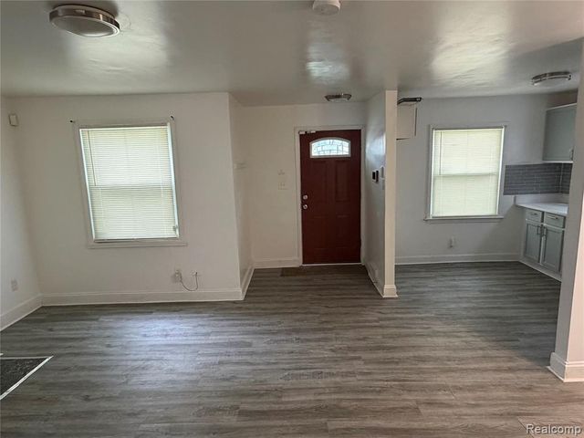 14333 Grandville Avenue, Detroit, MI 48223