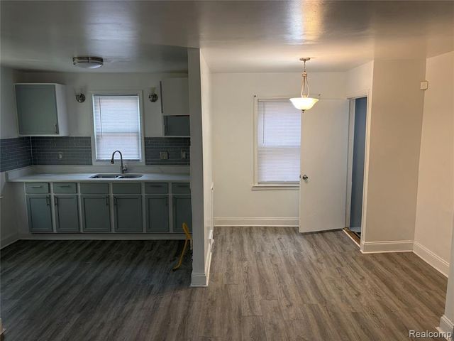 14333 Grandville Avenue, Detroit, MI 48223