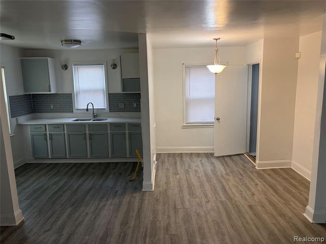 14333 Grandville Avenue, Detroit, MI 48223