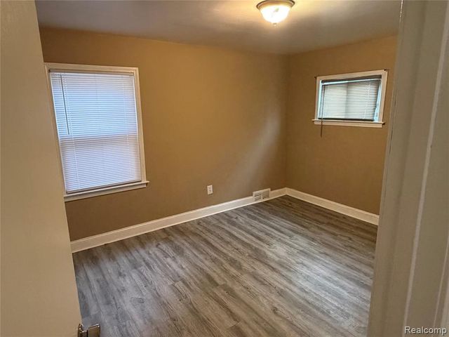 14333 Grandville Avenue, Detroit, MI 48223