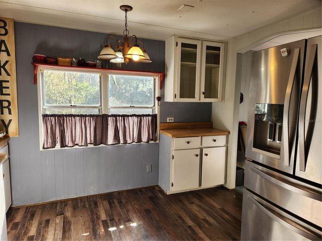 2289 CR 436A, Lake Panasoffkee, FL 33538