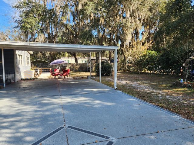 2289 CR 436A, Lake Panasoffkee, FL 33538