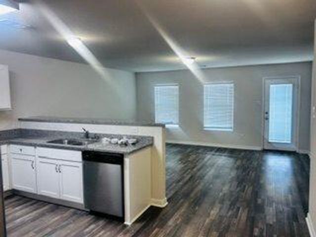 216 Apple Tree, Livingston, TX 77351