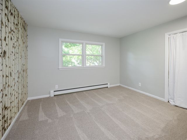 2222 Aberdeen Drive, Kalamazoo, MI 49008
