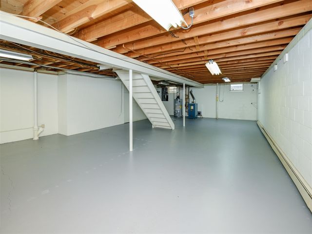 2222 Aberdeen Drive, Kalamazoo, MI 49008