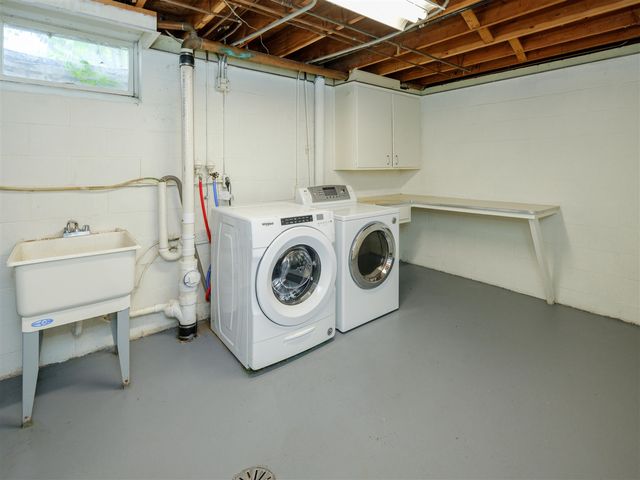 2222 Aberdeen Drive, Kalamazoo, MI 49008