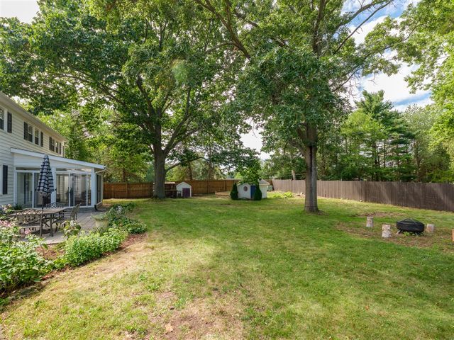 2222 Aberdeen Drive, Kalamazoo, MI 49008