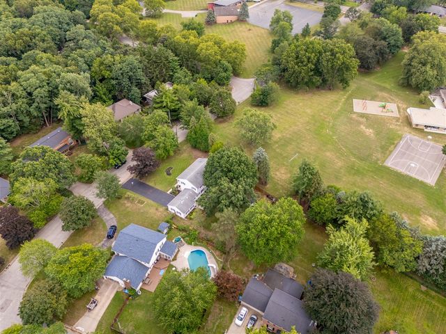 2222 Aberdeen Drive, Kalamazoo, MI 49008