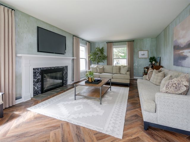 2222 Aberdeen Drive, Kalamazoo, MI 49008