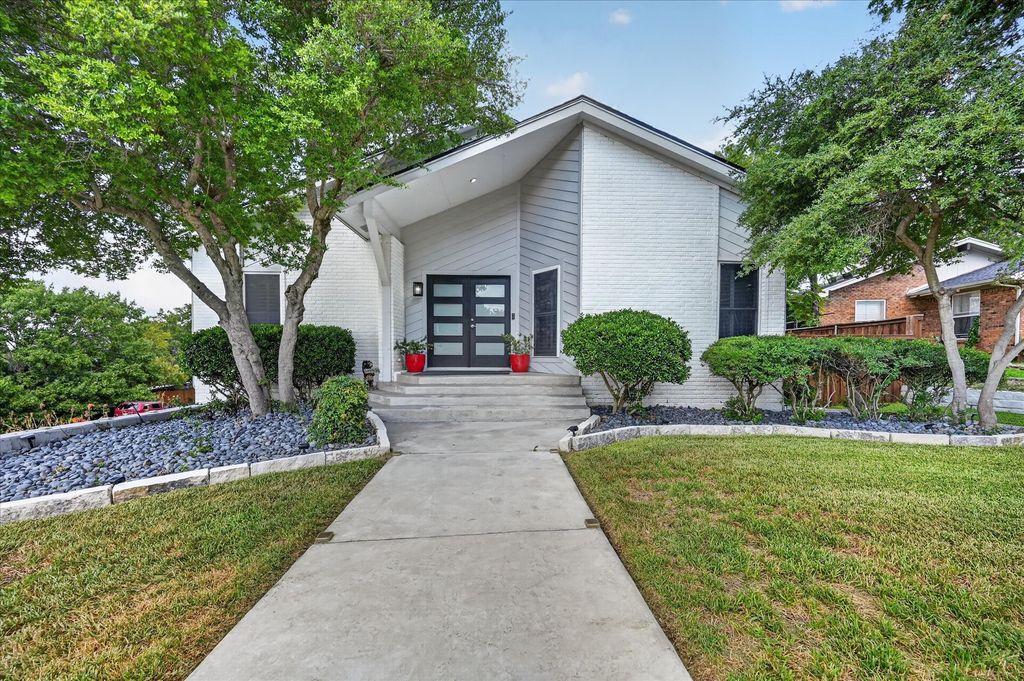 7624 Skylake Drive, Fort Worth, TX 76179 — exterior