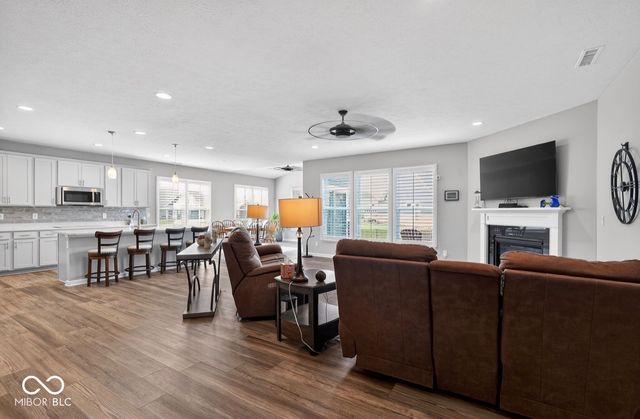 11517 Flynn Place, Noblesville, IN 46060