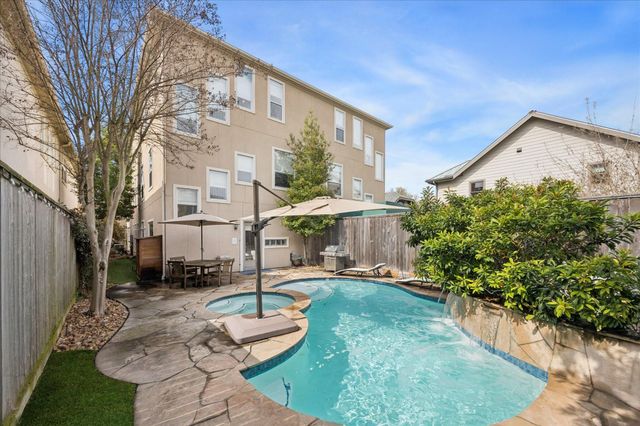 2405 Brun Street B, Houston, TX 77019