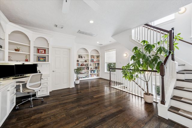 2405 Brun Street B, Houston, TX 77019