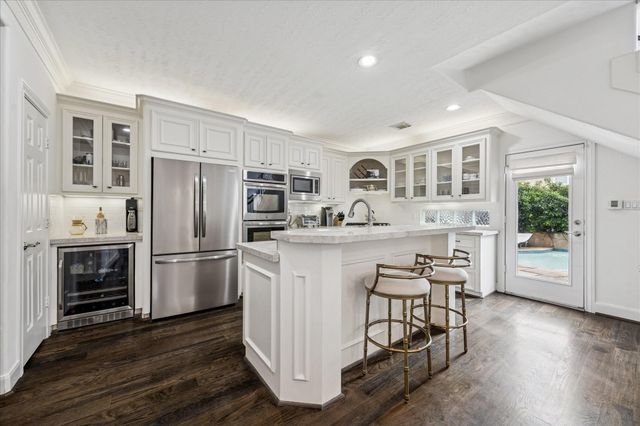 2405 Brun Street B, Houston, TX 77019