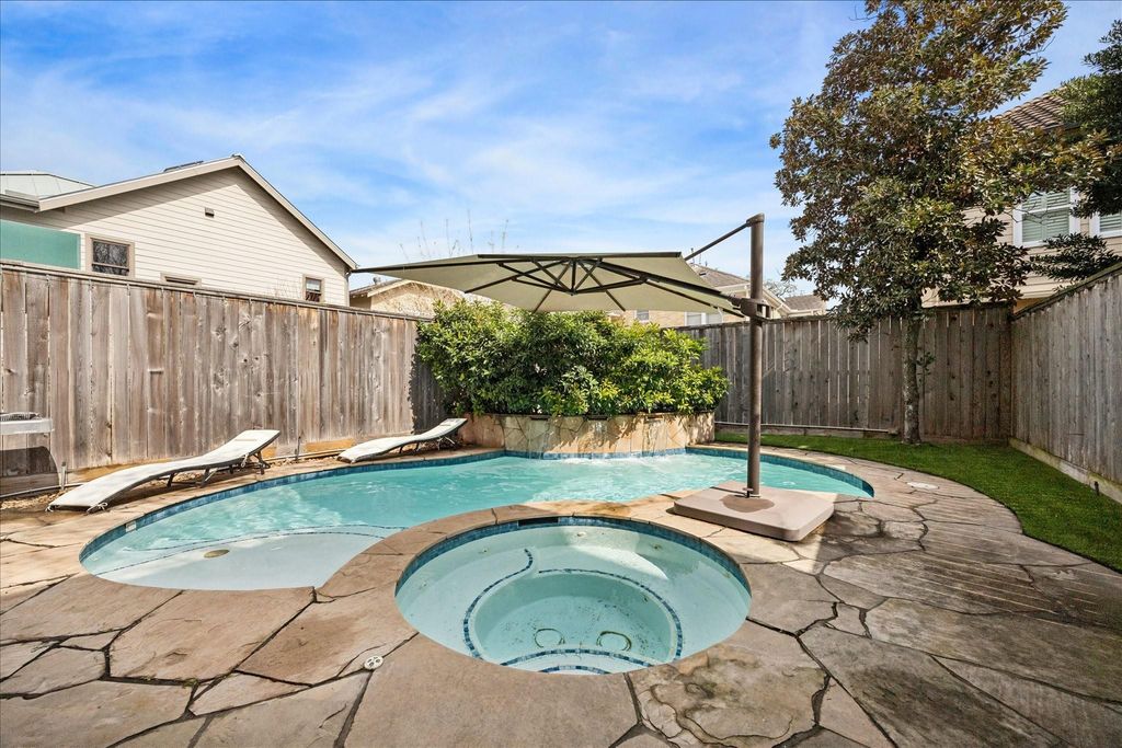 2405 Brun Street B, Houston, TX 77019