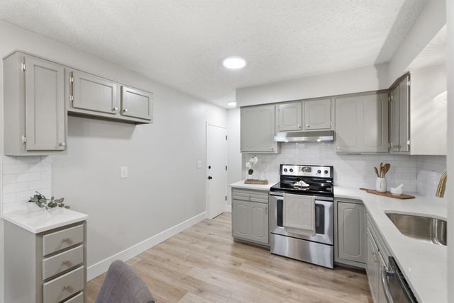 3430 S Kessler Ave, Wichita, KS 67217