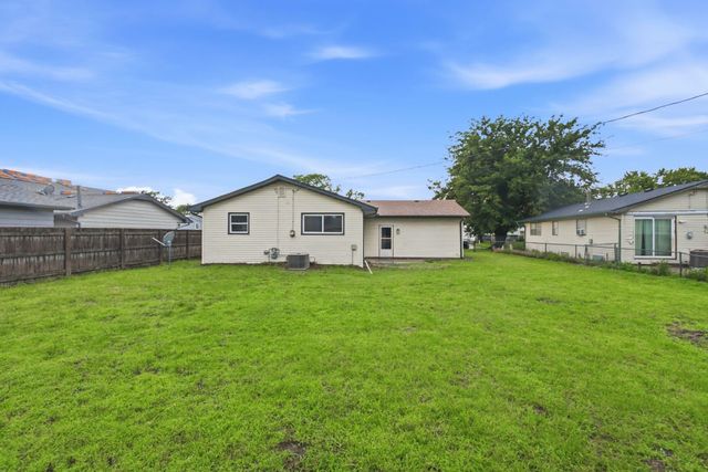 3430 S Kessler Ave, Wichita, KS 67217