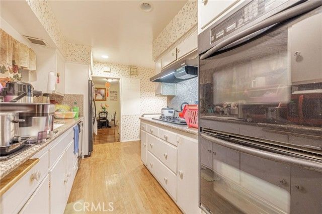 8523 Lindley, Northridge (los Angeles), CA 91325