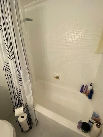 1000 West Avenue 531, Miami Beach, FL 33139