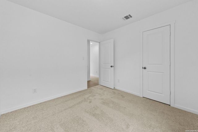12811 Kathleen St, St Hedwig, TX 78152