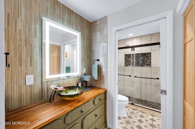 588A Lake Point Drive 100A, Lakewood, NJ 08701